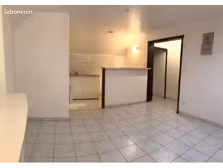 studio 1 pièce 14 m²