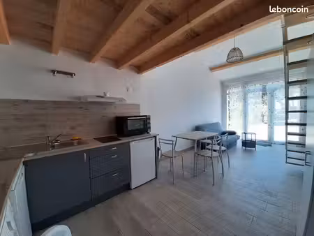 studio 1 pièce 32 m²