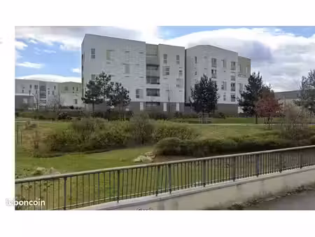 bel appartement f2 jouy le moutier