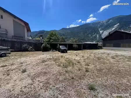 entrepôt / local d'activité 250 m²