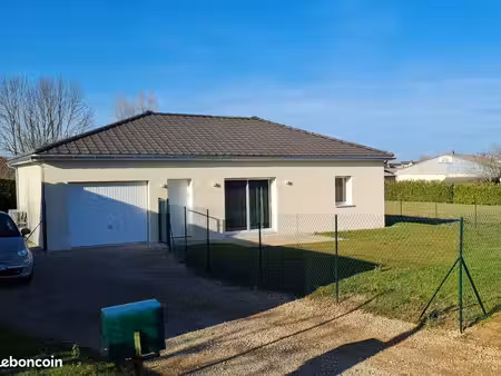 maison neuve à louer à montbazens