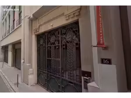 location place de parking - lyon 2
