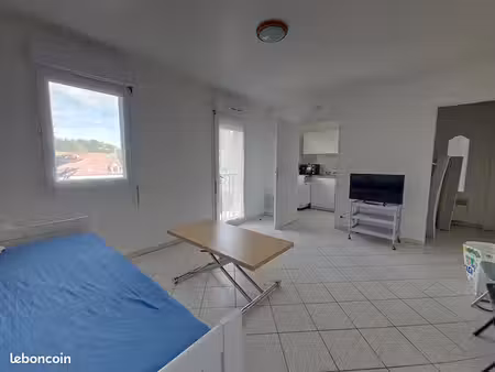 studio 1 pièce 27 m²