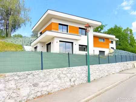 maison 5 pièces 121 m²