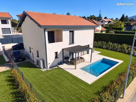 maison contemporaine 166 m² – piscine chauffée – 4 chambres – proche genève