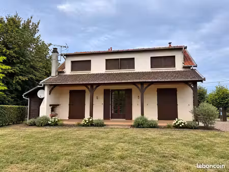 maison familiale à rénover – 3 chambres – terrain 4 572 m²