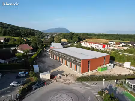 box atelier 115 m² sur 2 niveaux – pme / artisans – secteur ville-la-grand