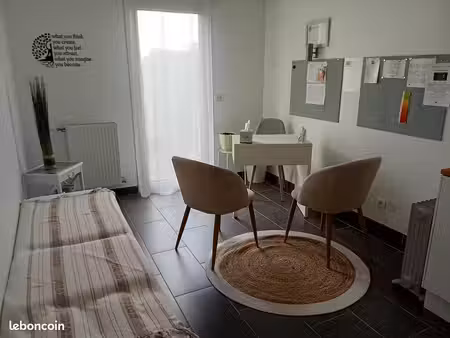 loue pièce dans cabinet pluridisciplinaire à cranves-sales