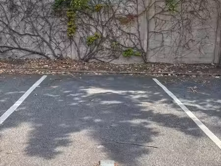 parking extérieur