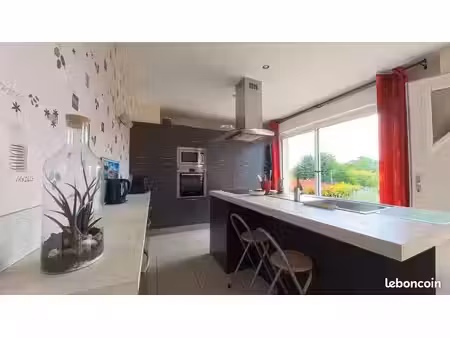 maison individuelle récente – 3 chambres – sous-sol complet – jardin