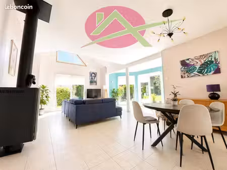 maison 6 pièces 155 m²