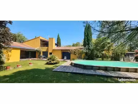 maison 6 pièces 180 m²