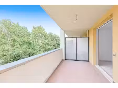 st bonnet centre - appartement 3 pieces avec balcon 16 7 m2 - bon etat - 248 000 € hai