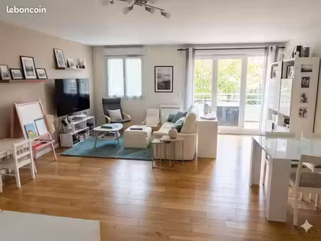 carrières-sur-seine – rare : grand 4 pièces de 98 m² traversant  2 balcons  cave et 2 park