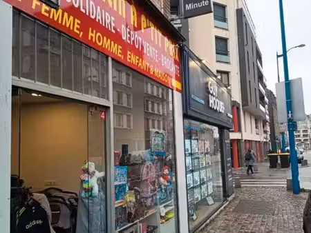 bail à céder loyer 618e petit prix 100m2