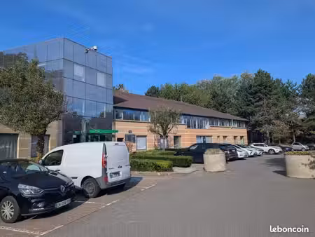 bureau 33 m²