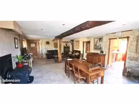 propriété 7 pièces 130 m²