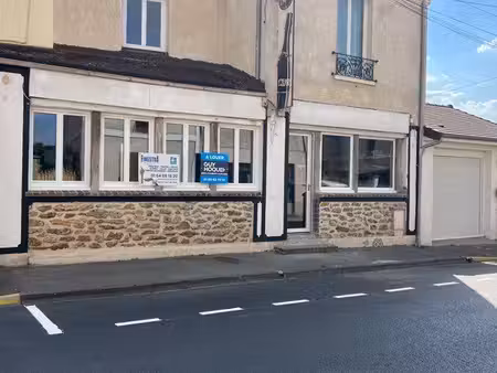 à louer –restaurant avec terrasse + logement – coubert