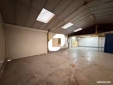 local d'activité 264 m²