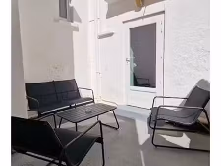 petite maison de ville 35 m2 vendue meublée   proche théâtre antique