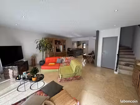 belle maison de ville à orange