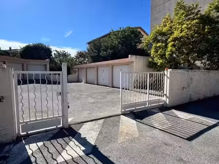 garage 14 m² toulon