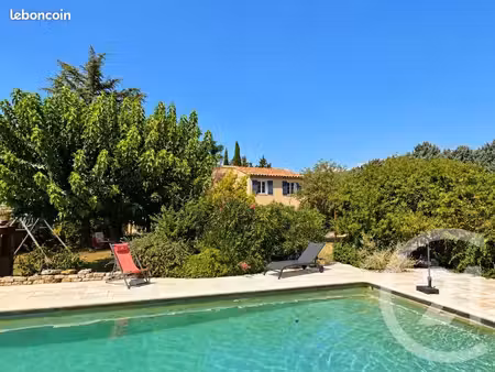 maison 7 pièces 213 m²