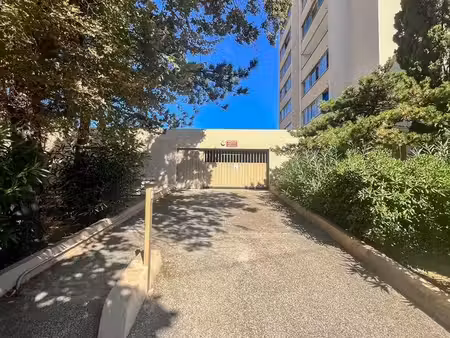 parking/box 12 m² toulon