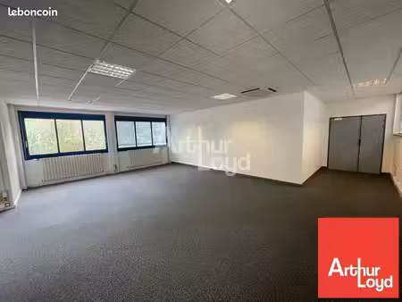 bureaux 84 m² poitiers