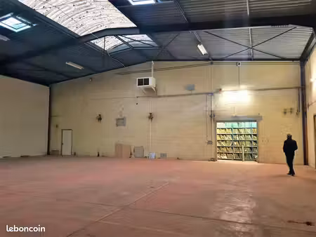 entrepot - logistique 1458 m² poitiers
