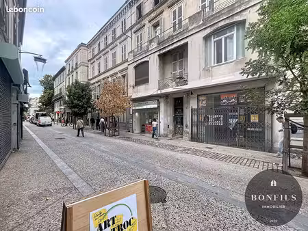 local commercial 28 m² avignon