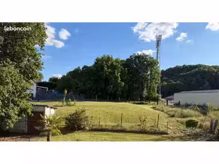 terrain 670 m2 montaigu
