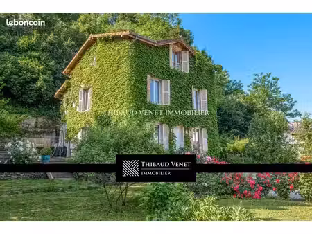 pavillon 7 pièces 186 m²