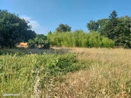 terrain 1 100 m² saint raphael