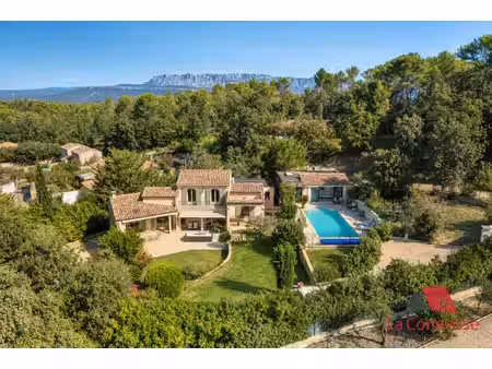 villa belcodène - au calme - piscine et dépendance