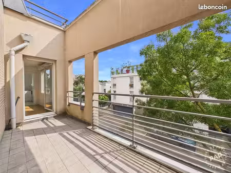 châtillon  proche métro 13 : 2 pièces 44 m² lumineux avec terrasse et parking