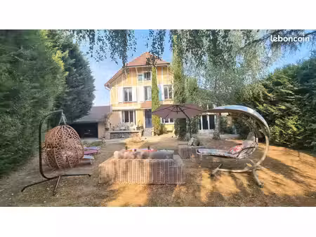maison 6 pièces 145 m²