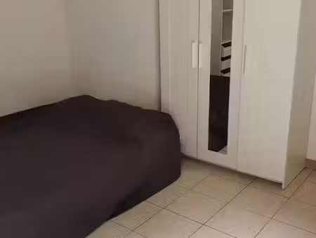 studio meublé pour une fille