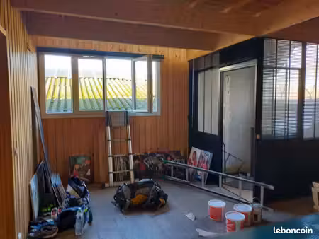 bureau 17 m²