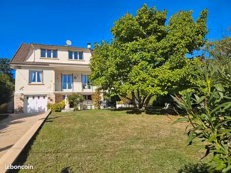 maison familiale lumineuse avec grand jardin dans une impasse recherchée à montmorency cen