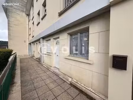 local commercial 69 m²