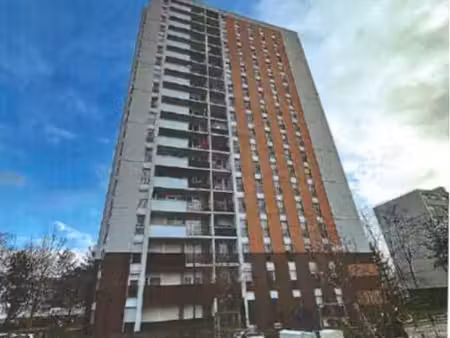 apparemment à vendre
