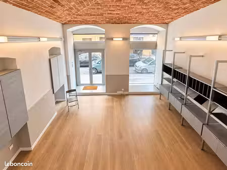 local commercial 94 m² bastia