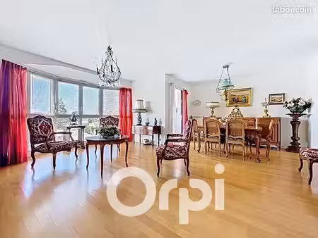 appartement 4 pièces 112 m²