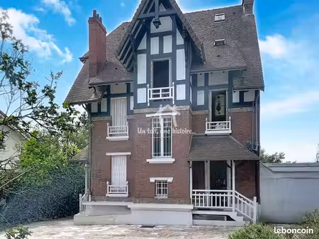 maison 7 pièces 209 m²