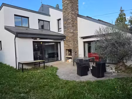 maison de luxe à vendre dans le quartier la justice
