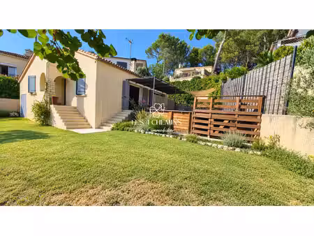 maison de luxe à vendre à rousset