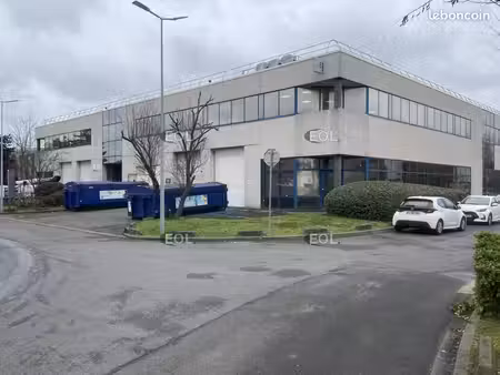 local d'activité 747 m²