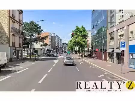 local commercial 253 m²