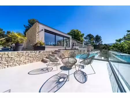 maison de luxe à vendre à malemort-du-comtat